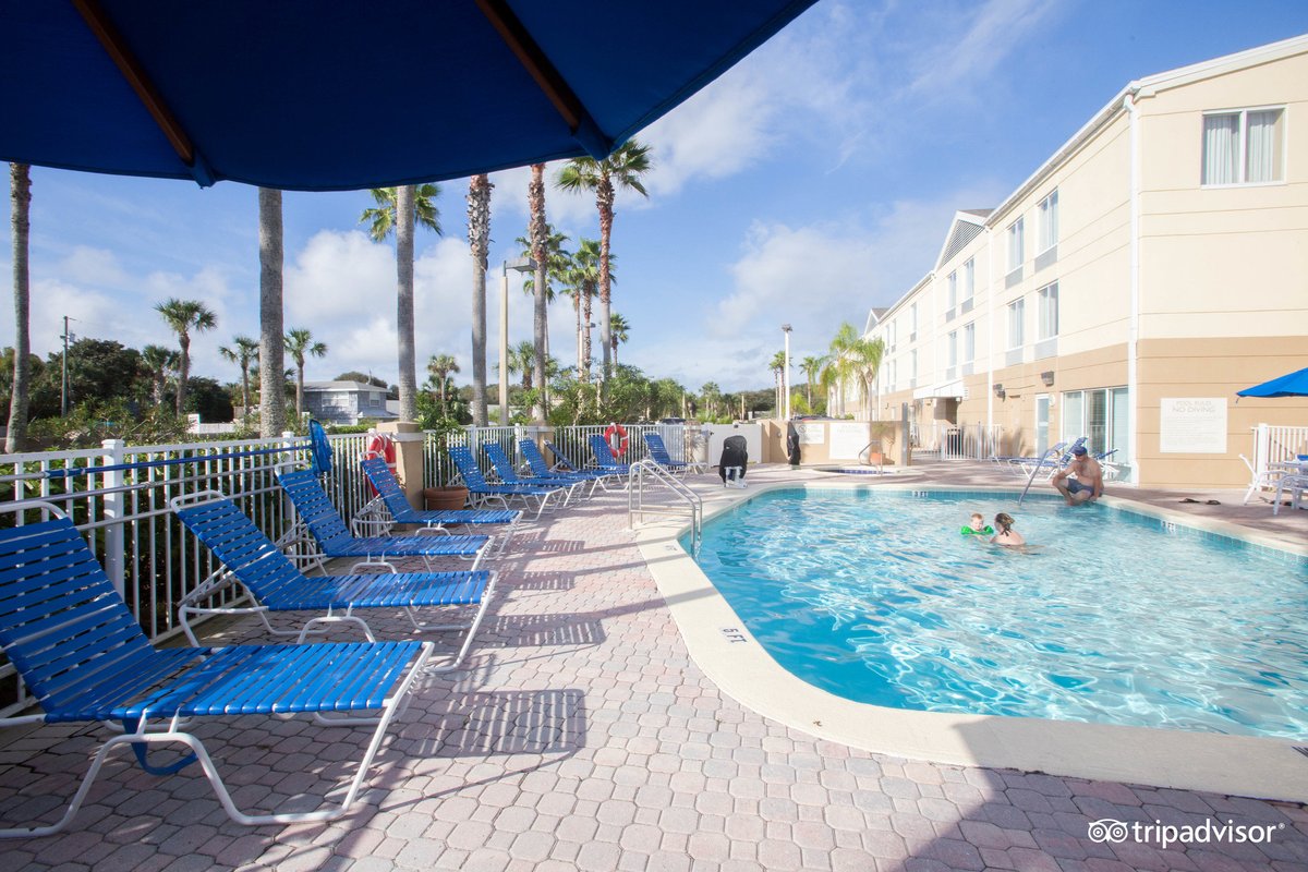 Hilton Garden Inn St. Augustine Beach Pool: Pictures & Reviews ...