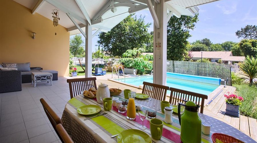 TERRASSE PISCINE