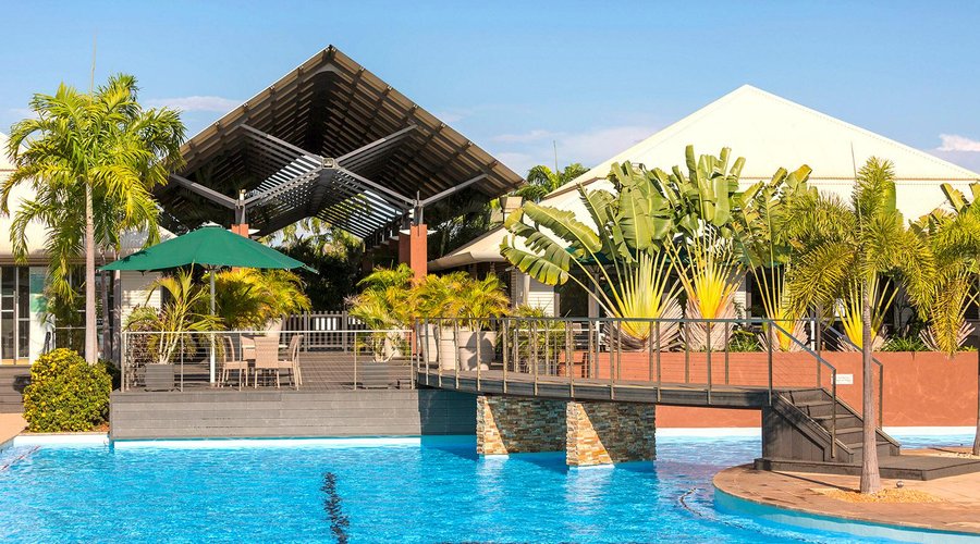 Hotel Pool