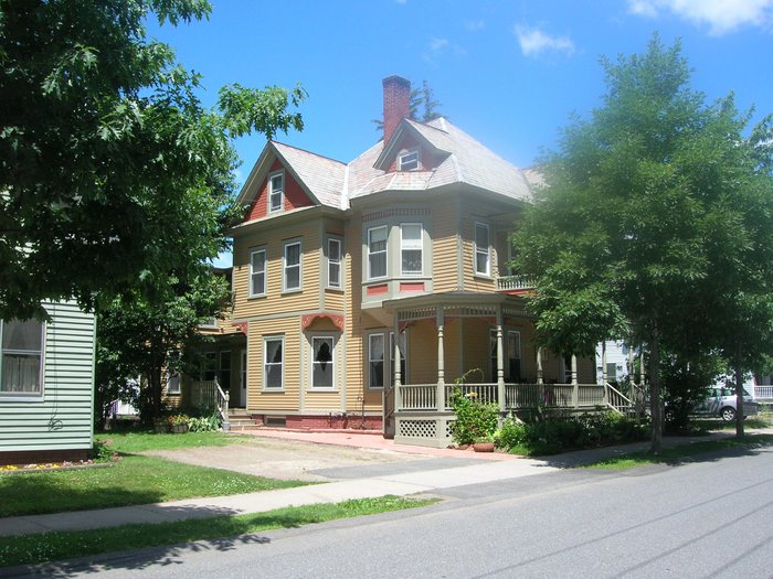 Dancing Bear Guesthouse (Shelburne Falls) - 호텔 리뷰