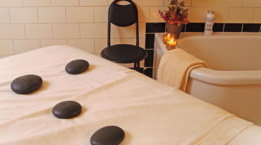 Relax at Roosevelt Baths & Spa