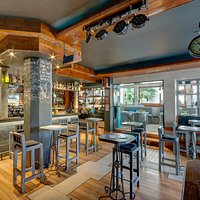 The Black Sheep gastro pub - interior 01