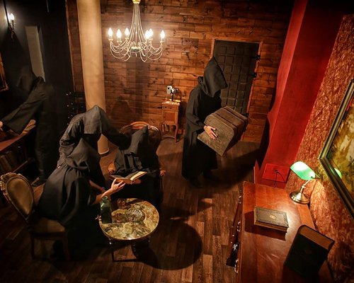 Escape rooms in Israel - fun things to do with friends as a group