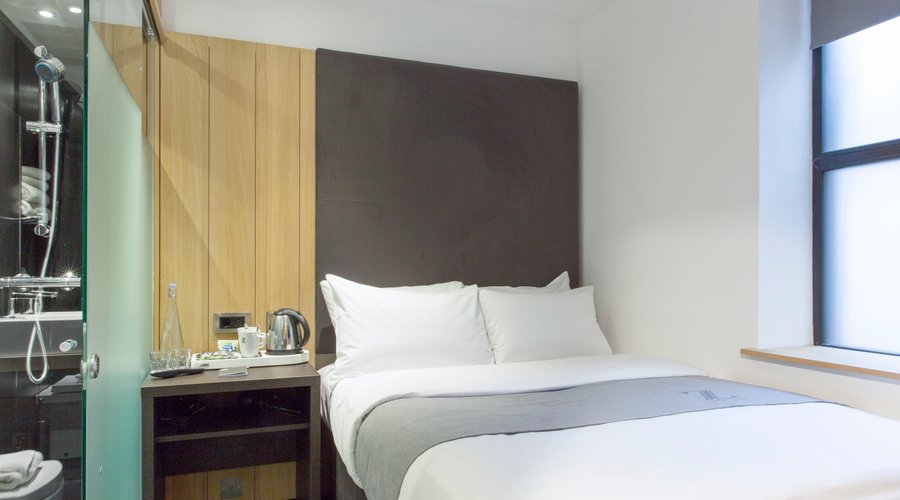 Z bedroom