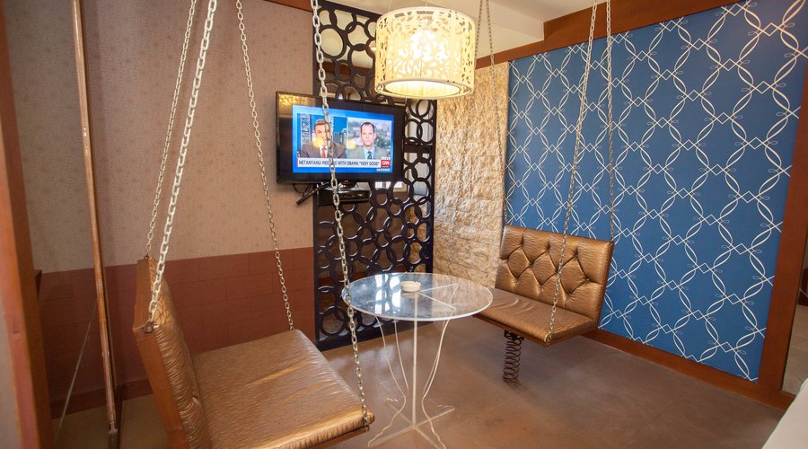 The Super Deluxe Room at the Victoria Court