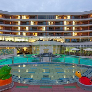 Hotel Livada Prestige in Moravske Toplice, image may contain: Pool, Water, Hotel, Resort
