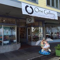 Interesting art shop with many local artists