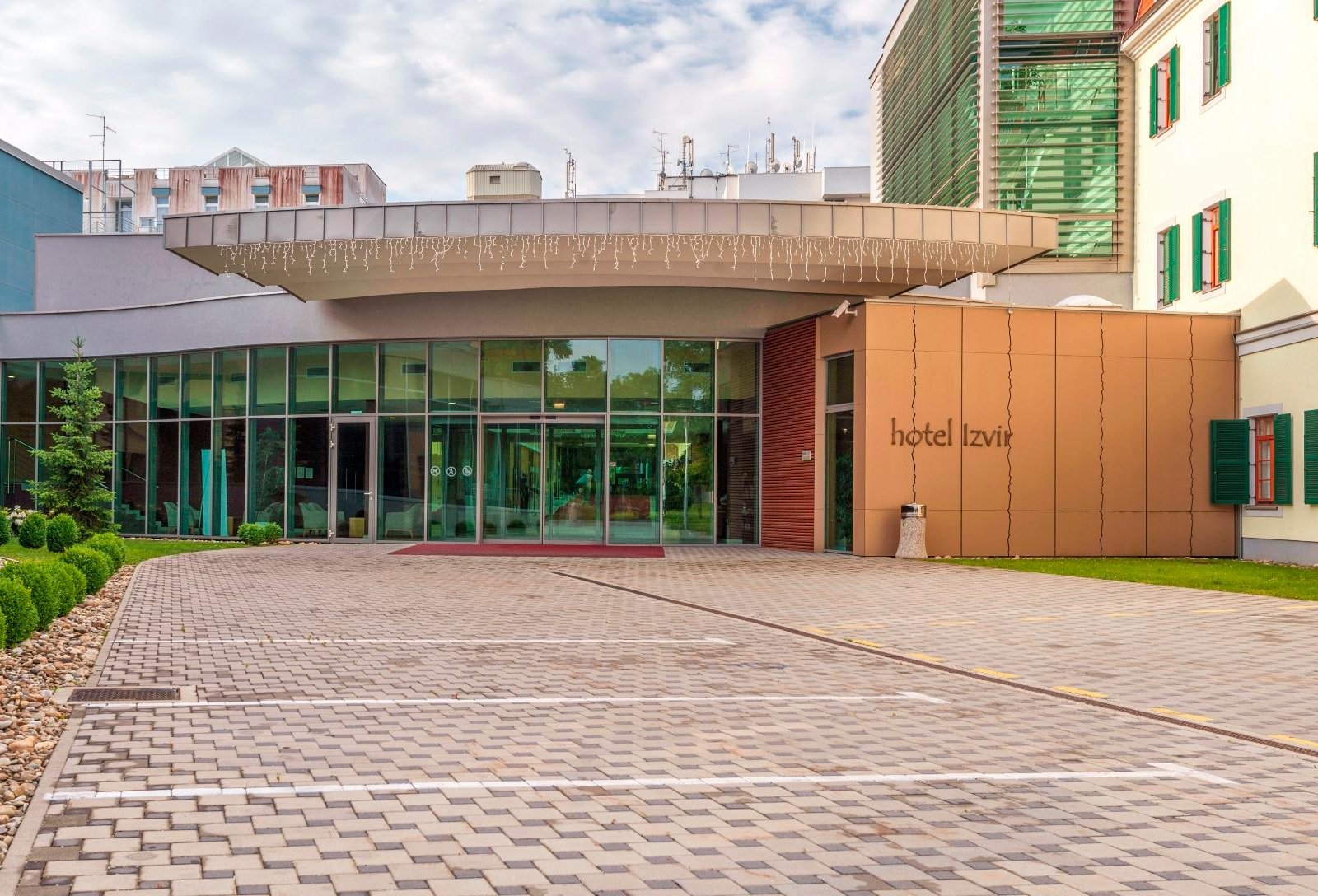 Hotel Izvir by null