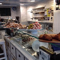 Bester Cafe und hausgemachte italienische Desserts
