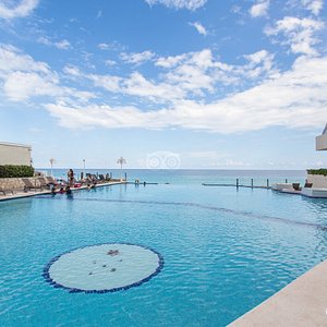 The Pool at the Bsea Cancun Plaza