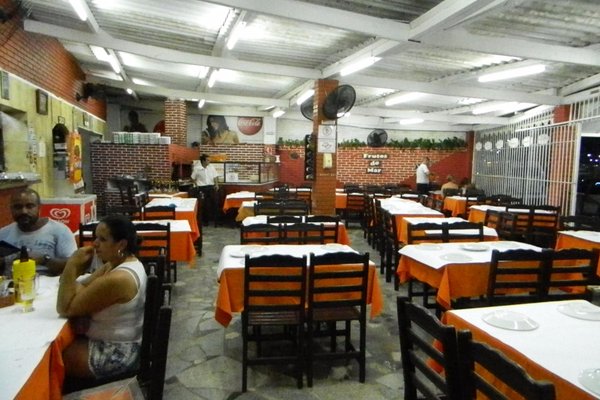 Uma pizzaria que terceiriza a massa! – Foto de Pizza Place, Bertioga -  Tripadvisor