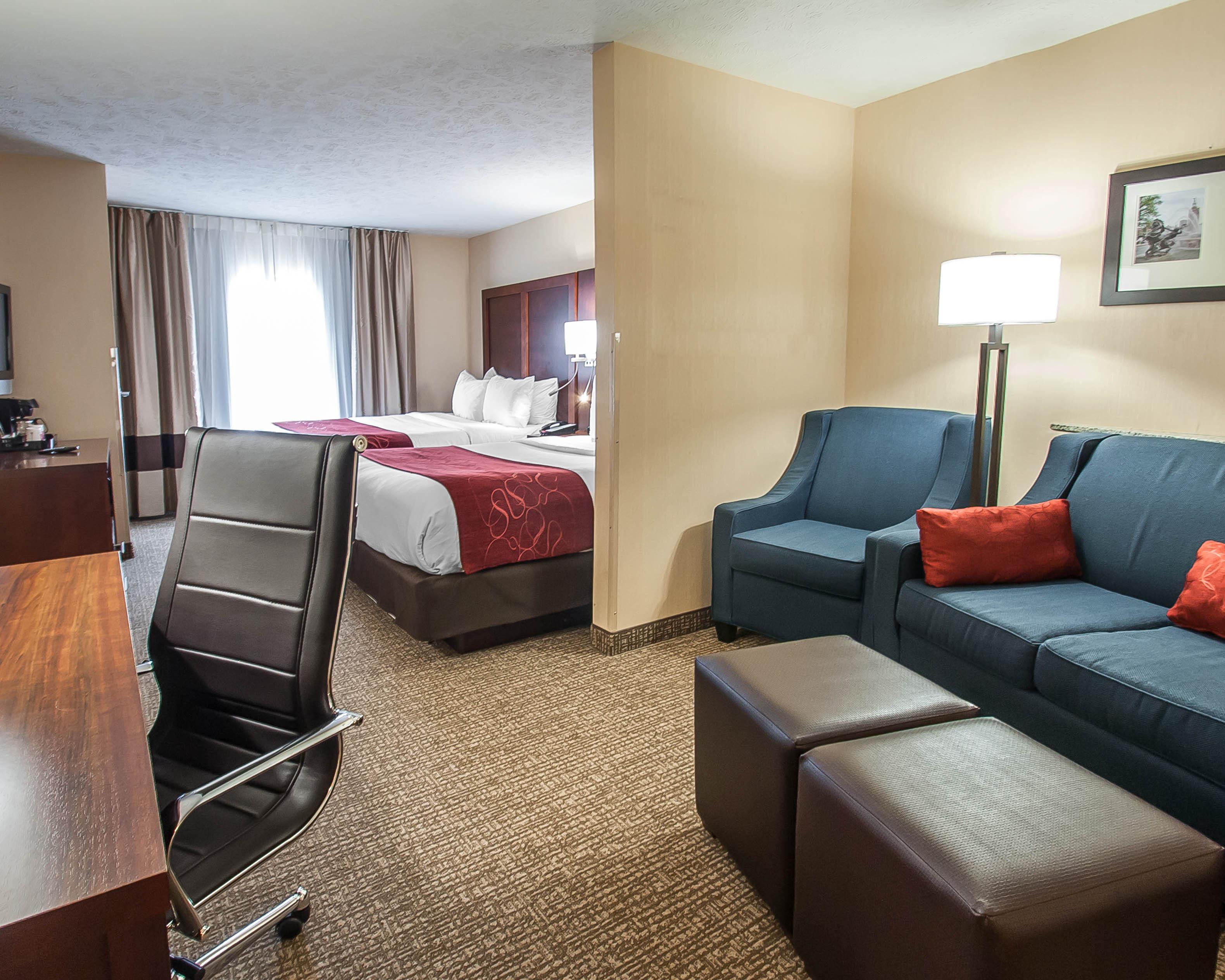 Hotel photo 11 of Comfort Suites Speedway - Kansas City.
