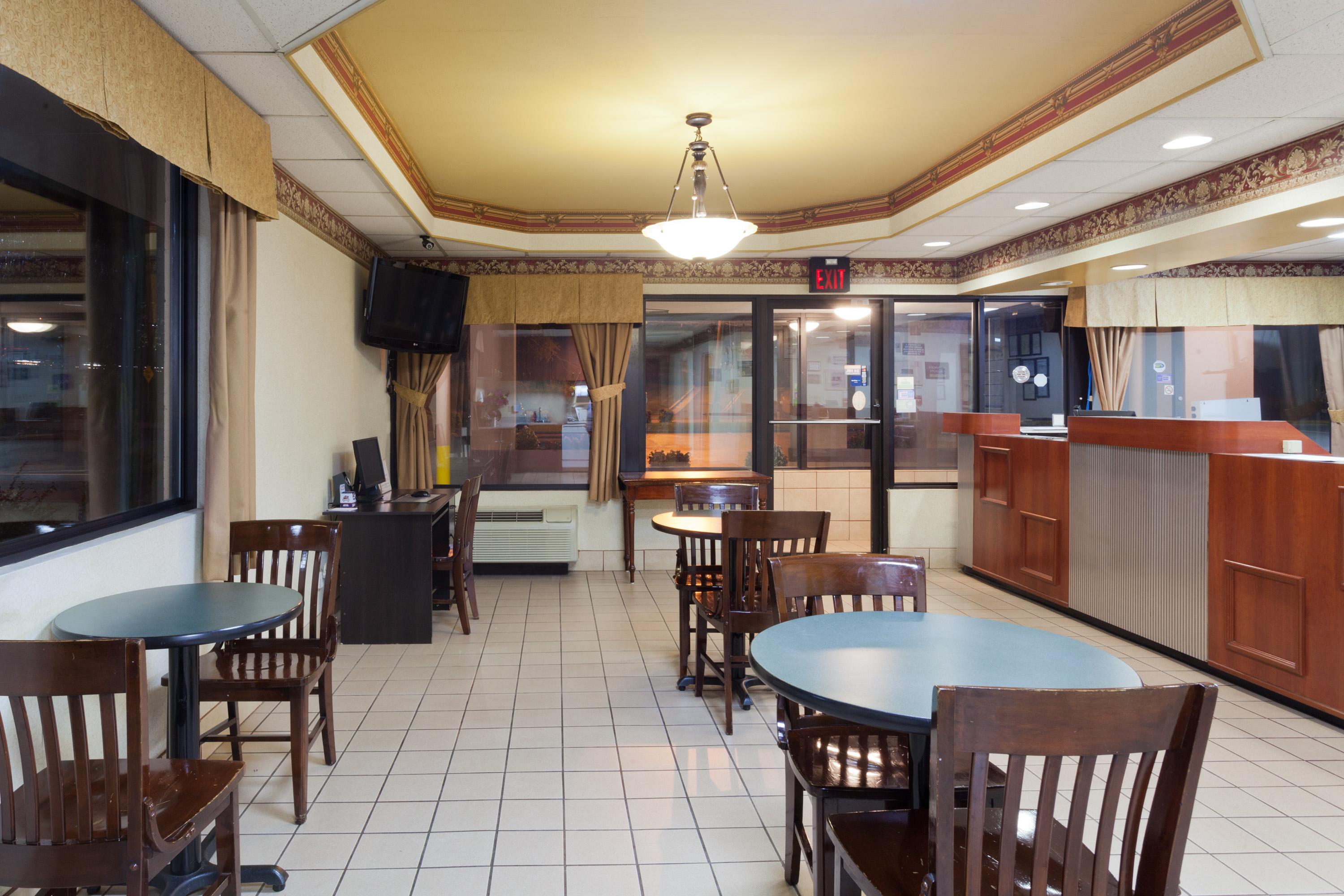 Hotel photo 8 of Super 8 by Wyndham Knoxville West/Farragut.