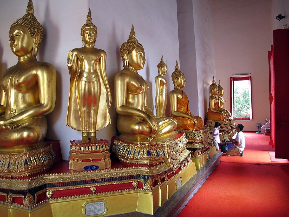 Wat Mahathat Yuwaratrangsarit, Бангкок - Tripadvisor