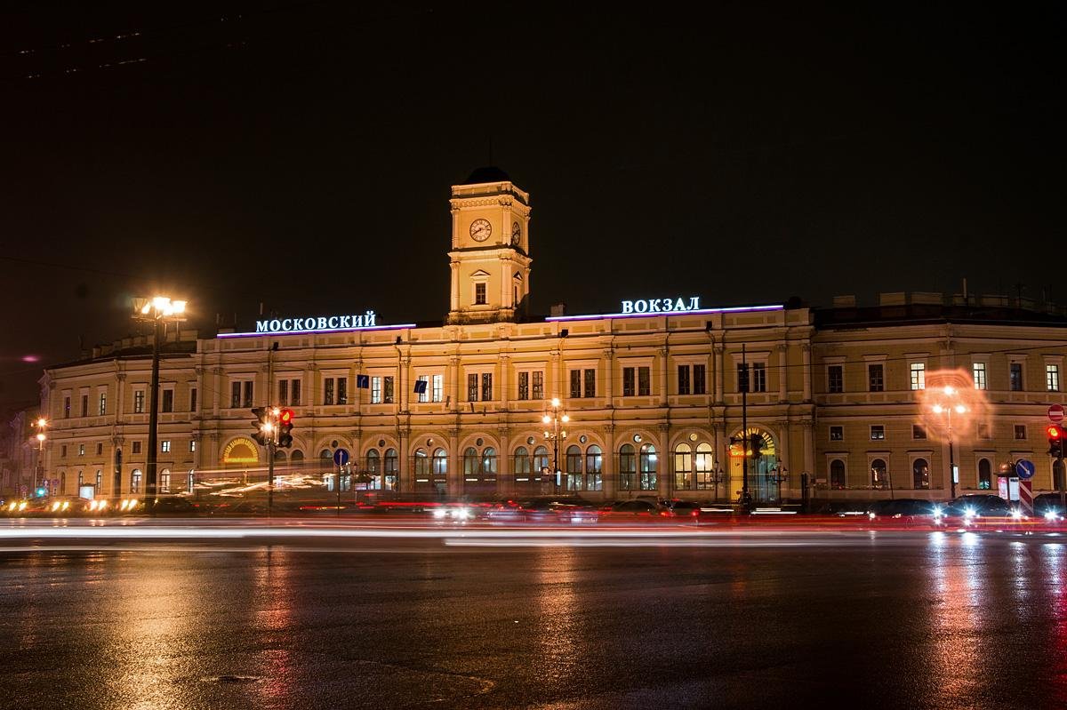 Санкт петербург ленинградский. Московский вокзал Санкт-Петербург. ЖД вокзал Санкт-Петербург Московский вокзал. Санкт-Петербург главный Московский вокзал. Московский вокзал Московский вокзал.