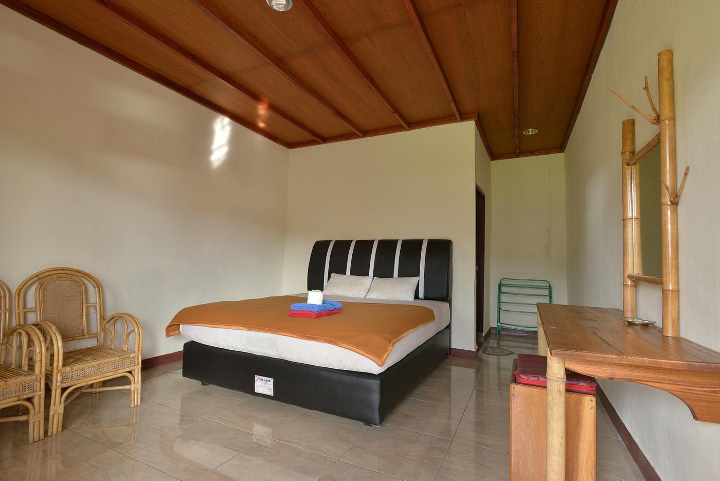PIAS POPPIES HOTEL - Updated 2024 Prices & Reviews (Rantepao, Indonesia)
