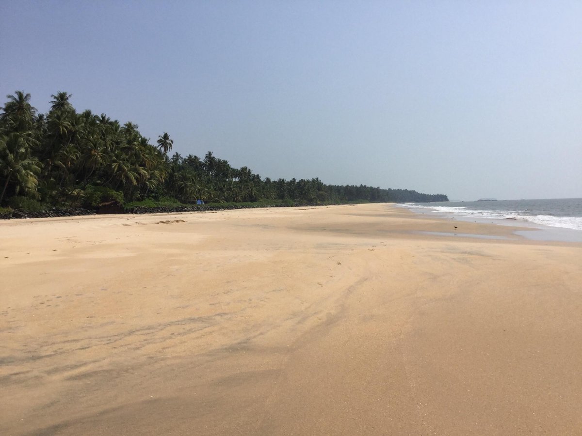 KIZHUNNAROCKS BEACH RESORT (Thottada) - B&B Reviews & Photos - Tripadvisor