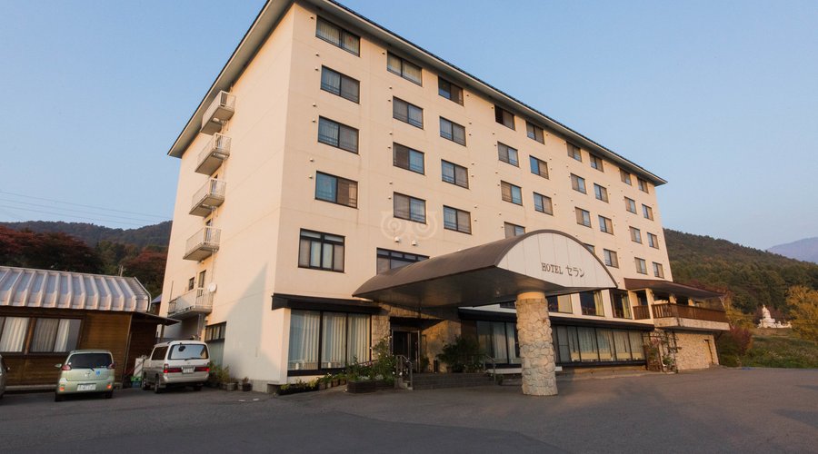 Entrance at the Hotel Selan