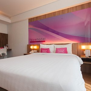 The Deluxe Room at the favehotel LTC Glodok