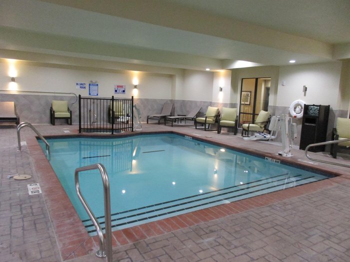 Best Western Plus Fairview Inn & Suites Pool: Pictures & Reviews ...