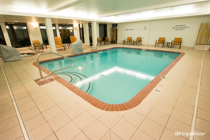 Courtyard by Marriott Asheville Pool: Pictures & Reviews - Tripadvisor