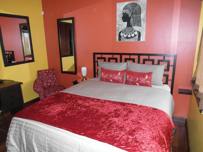 RED SQUARE HOME - Prices & B&B Reviews (Pretoria, South Africa)