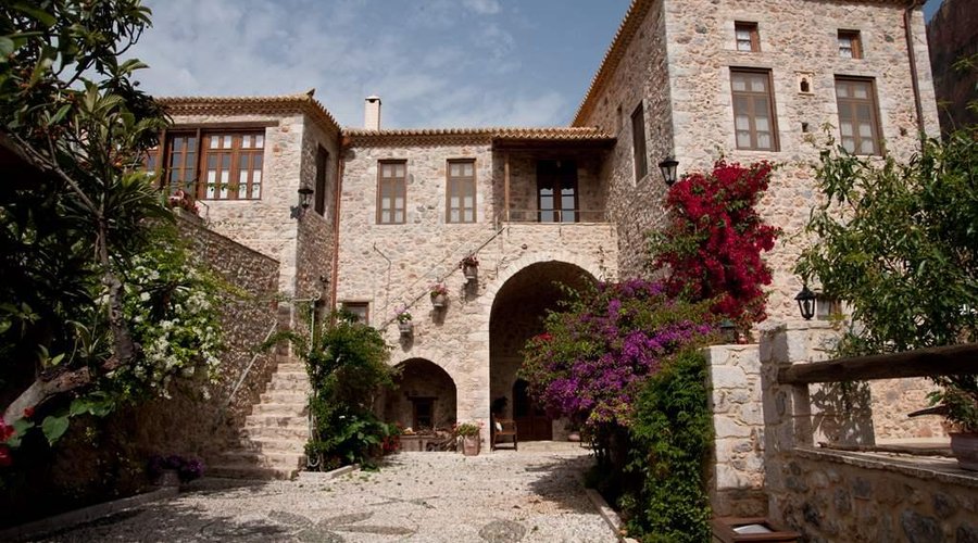 Hatzipanayiotis Hotel