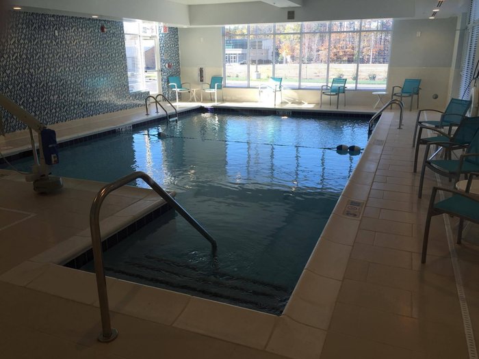 Hampton Inn Suffolk Pool Pictures And Reviews Tripadvisor 2447