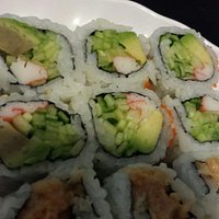 Green vs brown avocado in the same sushi roll. Ew.