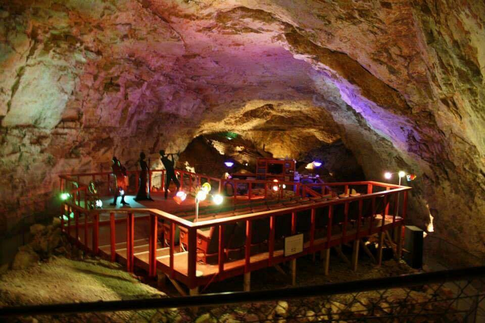 Grand Canyon Caverns Peach Springs Lo Que Se Debe Saber Antes De   Grand Canyon Caverns 