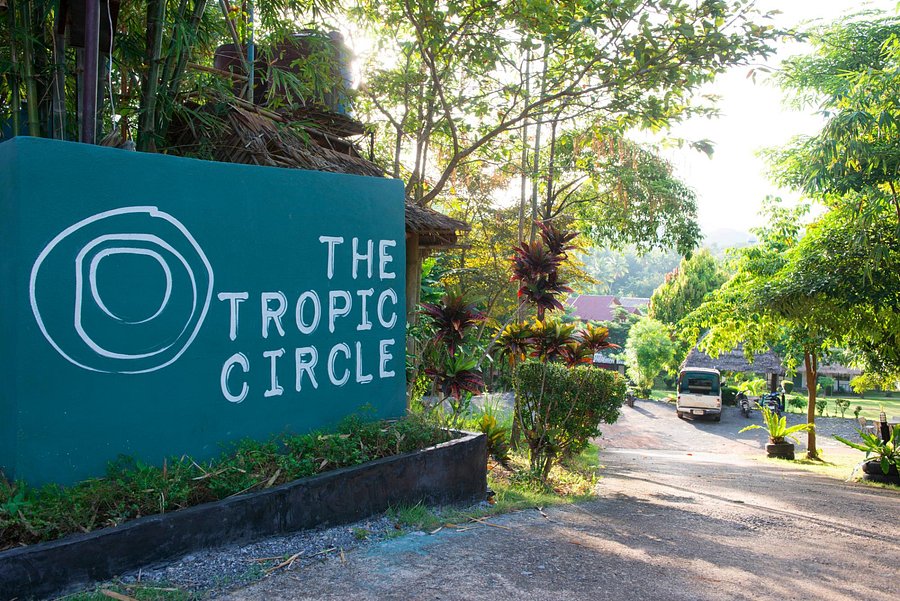 Tropical circle