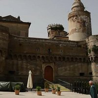 vista lato Piazza barbacani