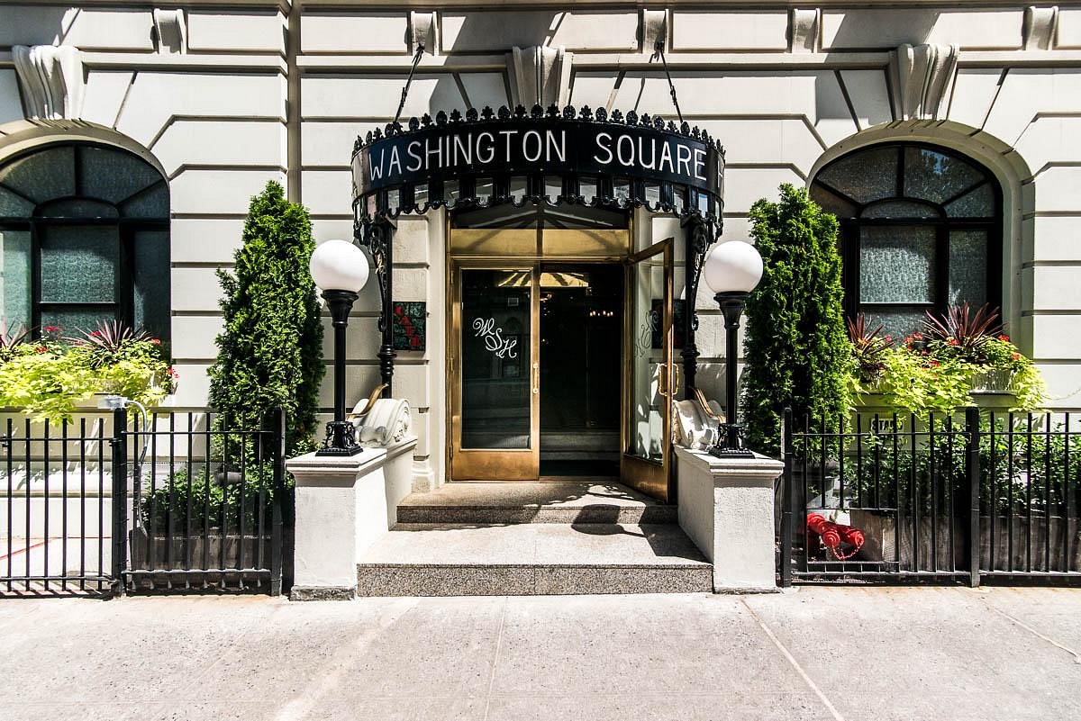 Washington Square Hotel, hotel in New York City