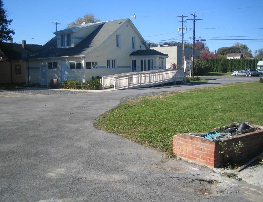 Budget Inn image