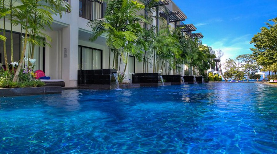 The Splash Pool Access