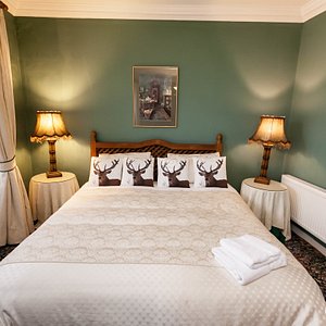 The Super King Twin Room Teal at the Desmond House Kinsale