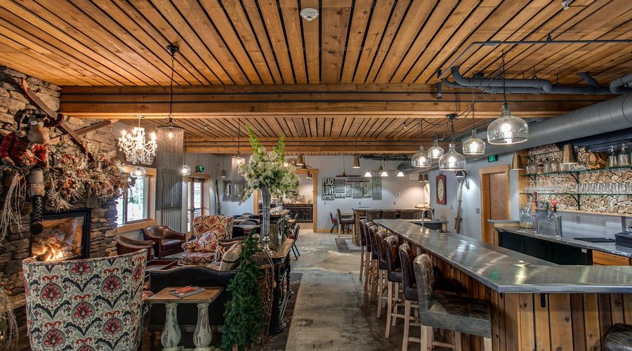 Woodsman Pub