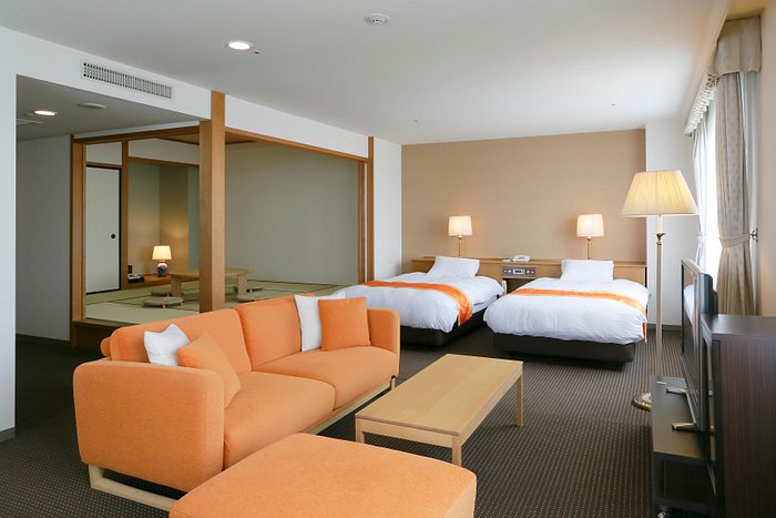 https://www.tripadvisor.com/Hotel_Review-g1121057-d505430-Reviews-Royal_Hotel_Nasu-Nasu_machi_Nasu_gun_Tochigi_Prefecture_Kanto.html