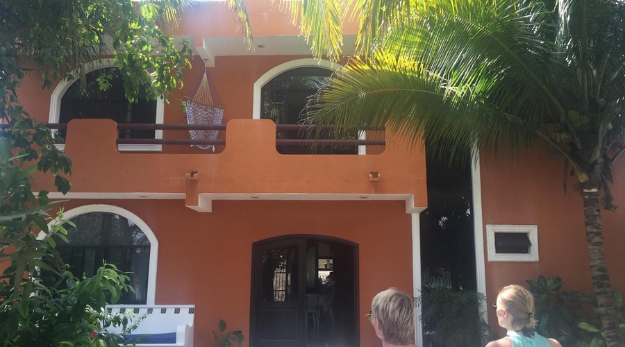 A large dwelling offering around five rooms. Friendly helpful staff in residence. Overlooking La