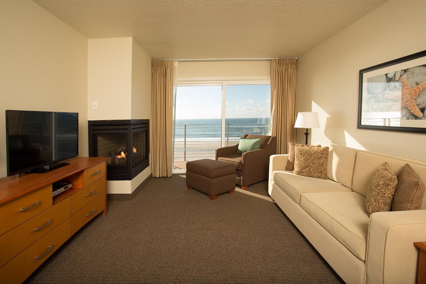 Hotel photo 17 of Pelican Shores Inn.