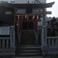 鳥居と境内