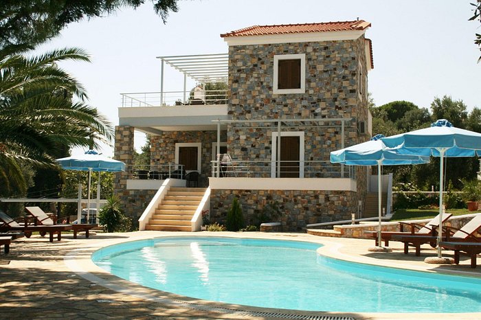 SELLADOS VILLAS - Villa Reviews (Plomari, Greece)