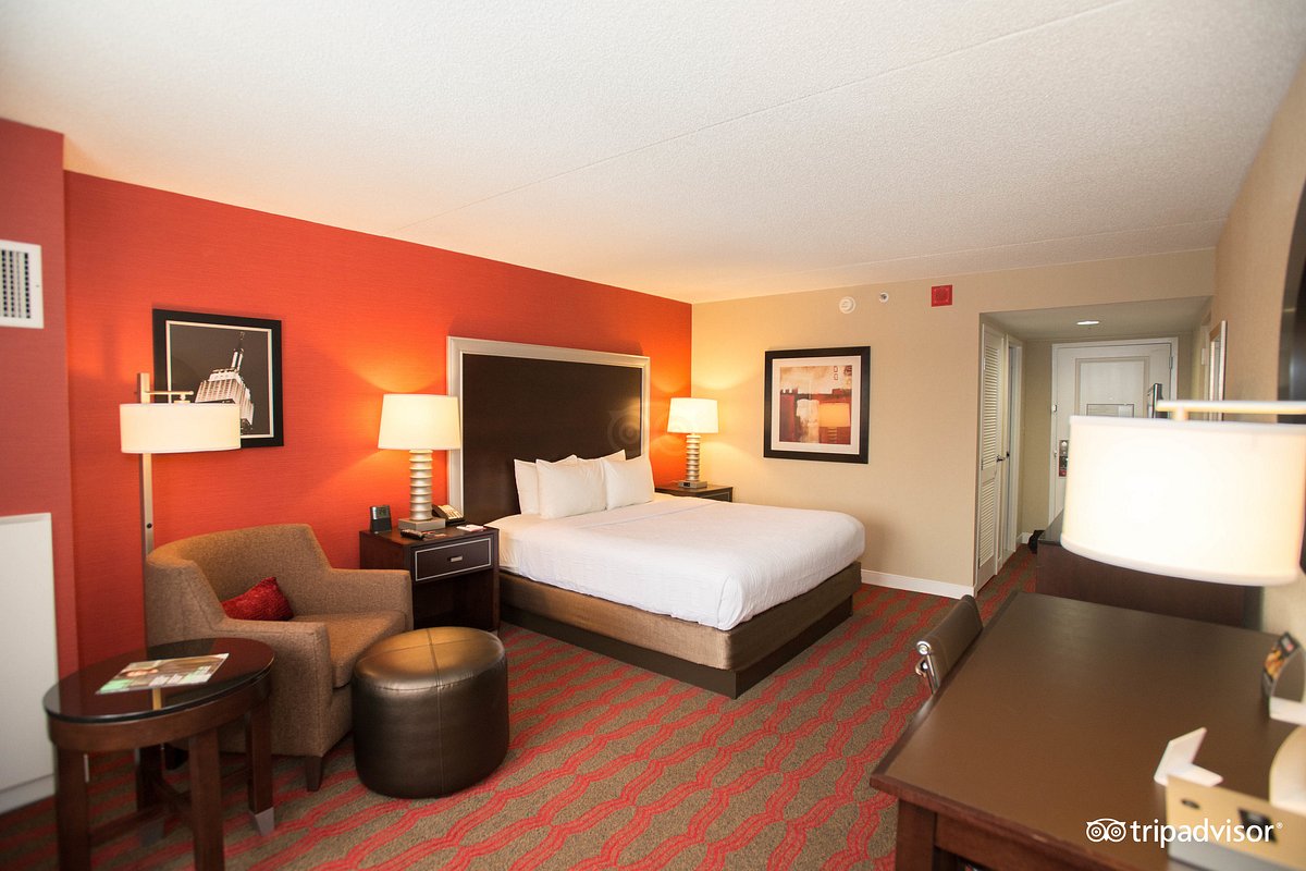 LaGuardia Plaza Hotel Rooms: Pictures & Reviews - Tripadvisor