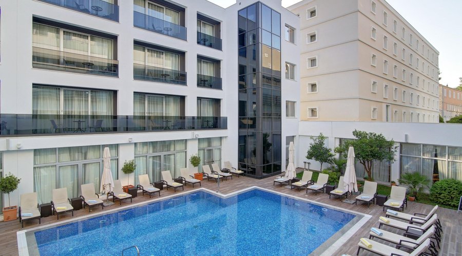 Pool area
