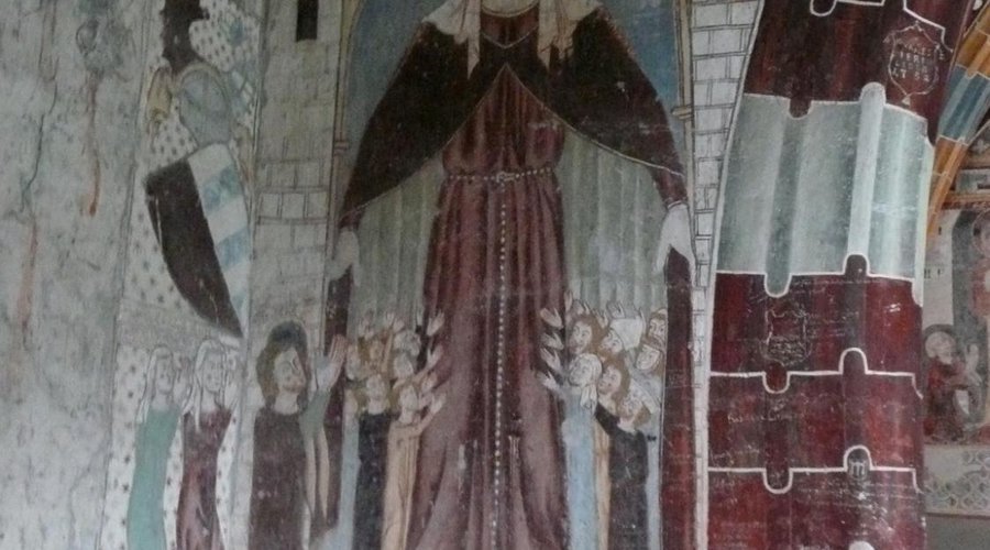 Malereien zwischen Kirchenschiff und Chor