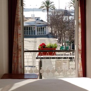 Double room with extra bed River view / Quarto duplo com cama extra Vista Rio Arade