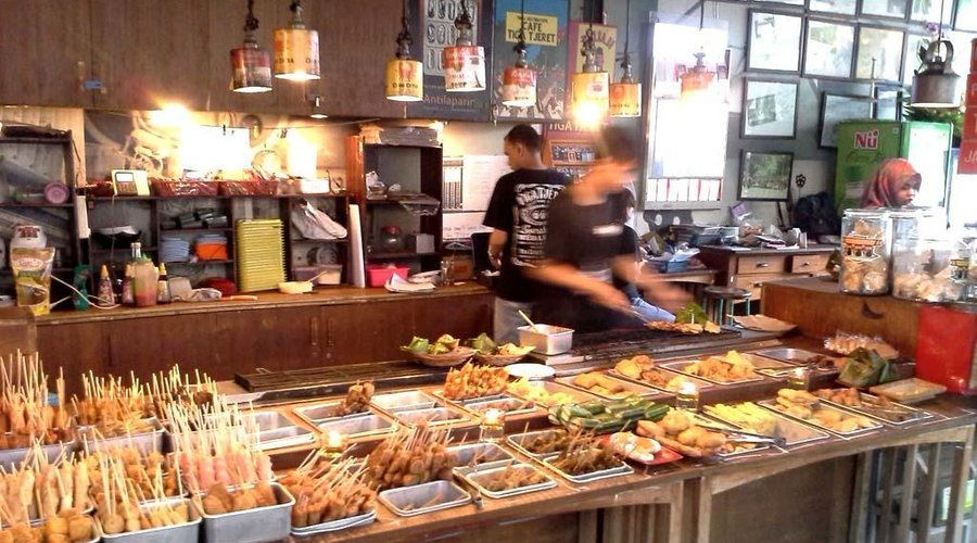 Cafe Tiga Tjeret Rekomendasi Tempat Buka Puasa di Solo