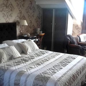 chambre mansardée avec terrasse