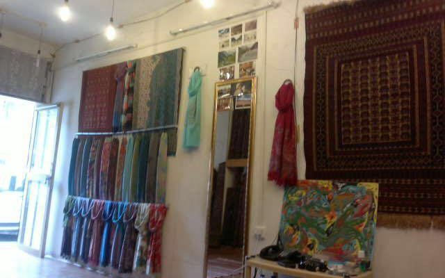 Display inside De Pashmina Emporium