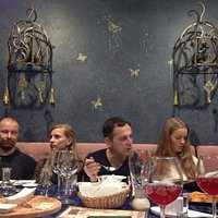 Иногда мы собираемся отметить чей-нибудь день рождения небольшой компанией